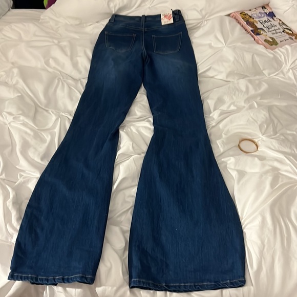 Flare Jeans - Picture 2 of 3